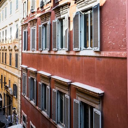 Trevi & Pantheon Luxury Rooms Рим Екстер'єр фото