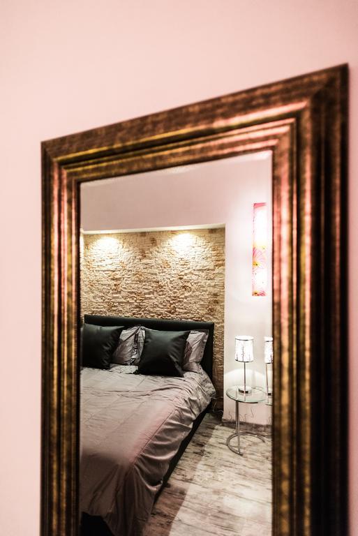 Trevi & Pantheon Luxury Rooms Рим Номер фото